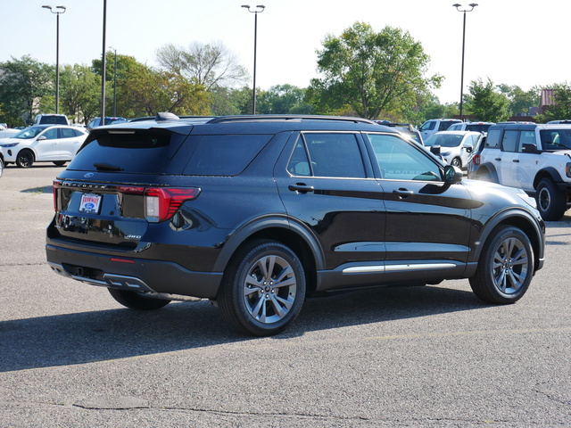 2025 Ford Explorer Active w/ Panoramic Roof 5