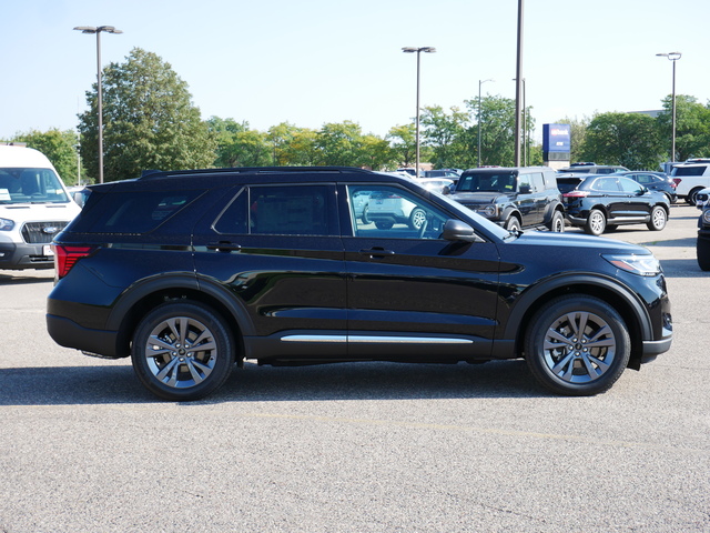 2025 Ford Explorer Active w/ Panoramic Roof 6