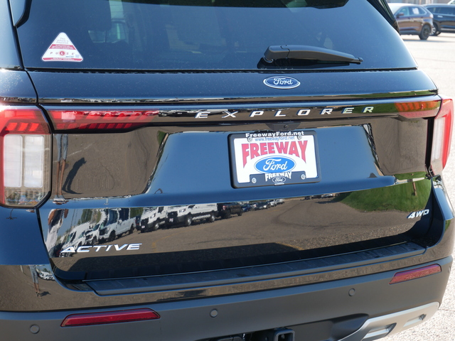 2025 Ford Explorer Active w/ Panoramic Roof 10