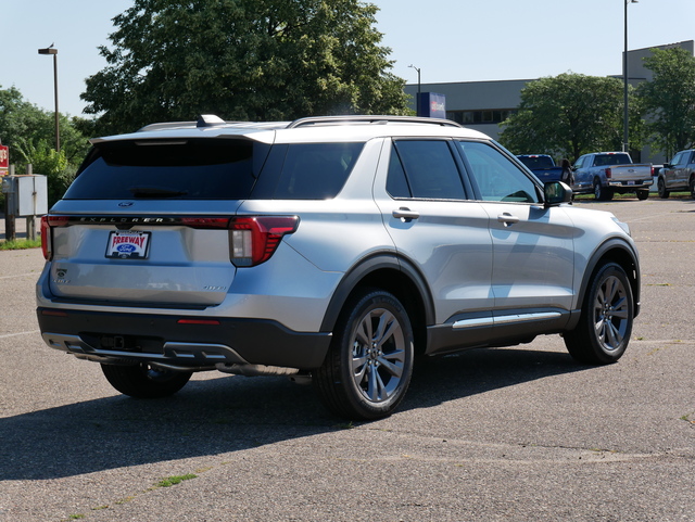 2025 Ford Explorer Active  5