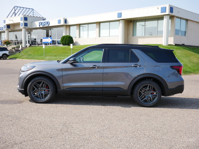 2025 Ford Explorer ST w/ Pano Moonroof 2