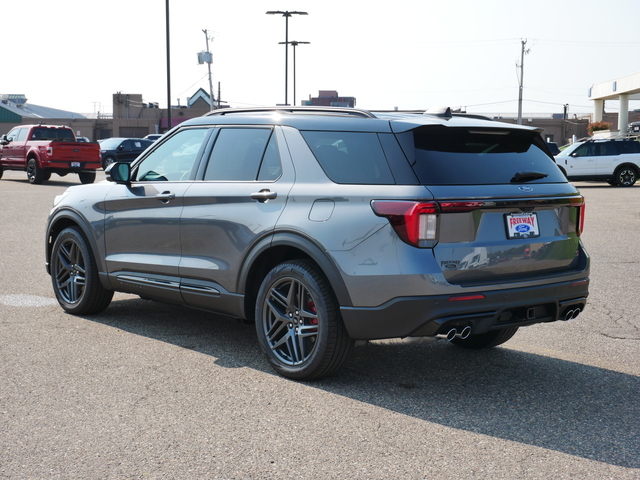 2025 Ford Explorer ST w/ Pano Moonroof 3