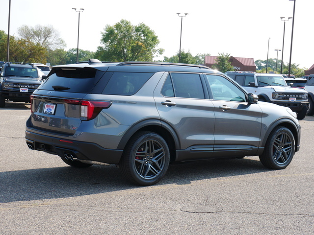 2025 Ford Explorer ST w/ Pano Moonroof 5