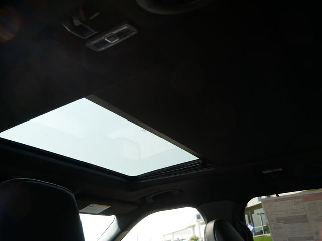 2025 Ford Explorer ST w/ Pano Moonroof 18