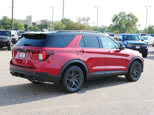 2025 Ford Explorer ST w/ Pano Moonroof 5