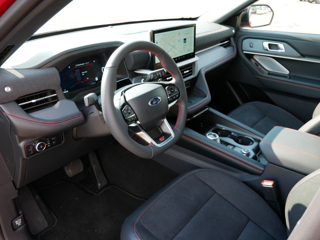 2025 Ford Explorer ST w/ Pano Moonroof 12