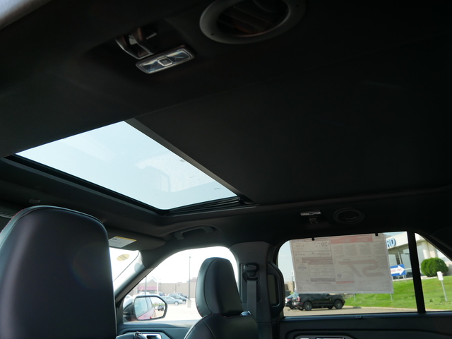 2025 Ford Explorer ST w/ Pano Moonroof 18