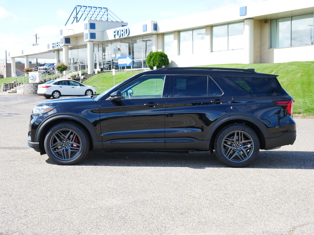 2025 Ford Explorer ST w/ Pano Moonroof 2