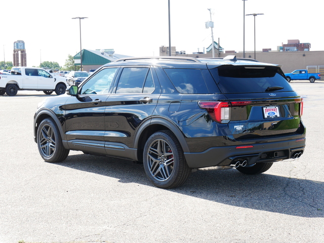 2025 Ford Explorer ST w/ Pano Moonroof 3