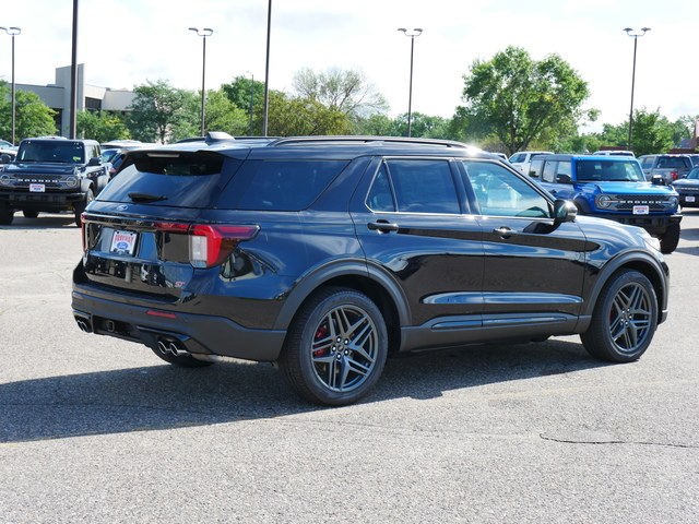 2025 Ford Explorer ST w/ Pano Moonroof 5