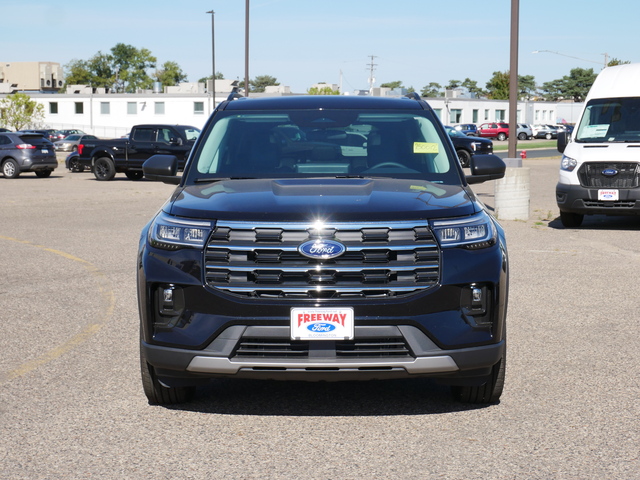 2025 Ford Explorer Active  8