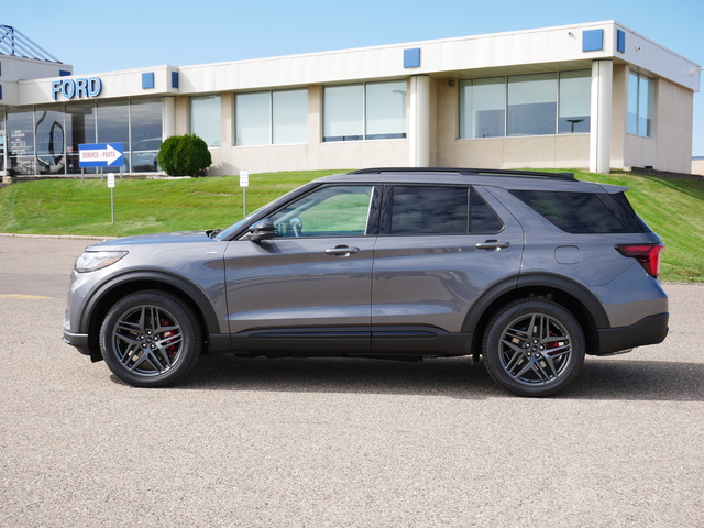 2025 Ford Explorer ST-Line  2