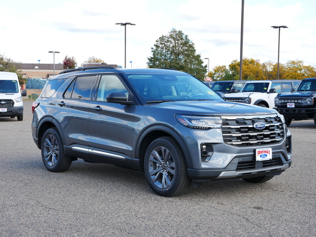 2025 Ford Explorer Active  7