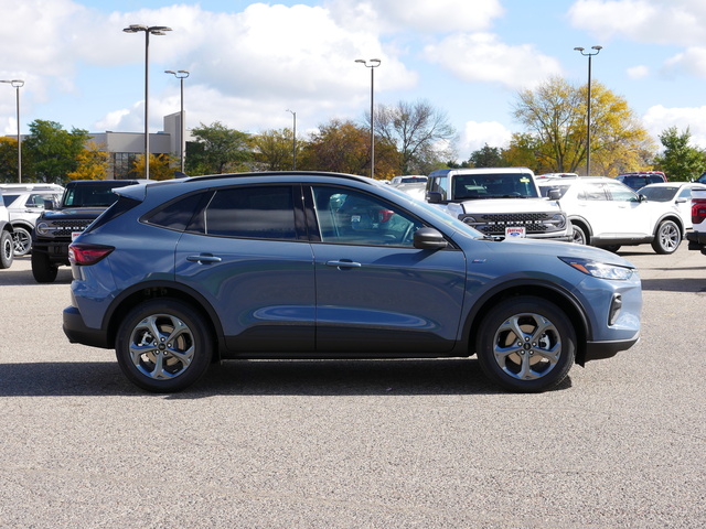 2025 Ford Escape ST-Line  6