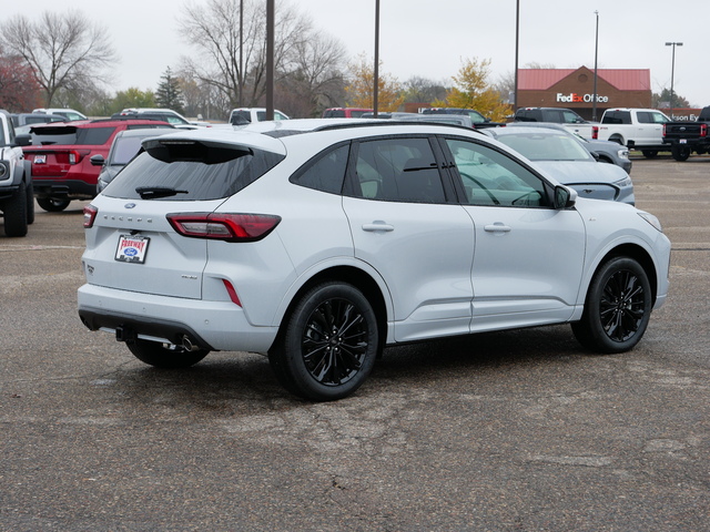 2025 Ford Escape ST-Line Elite 5