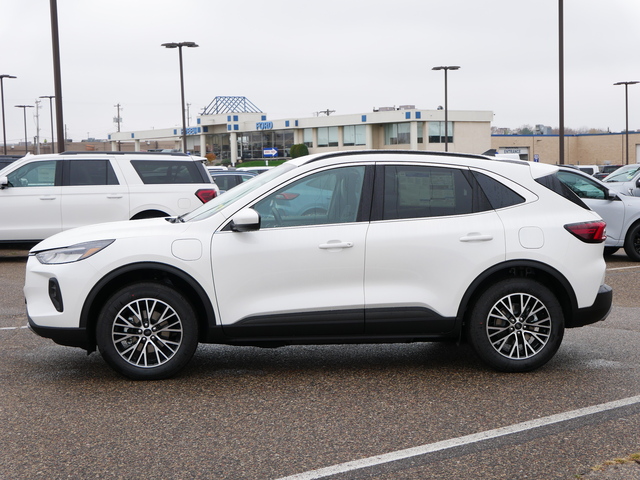 2025 Ford Escape Plug-In Hybrid 2