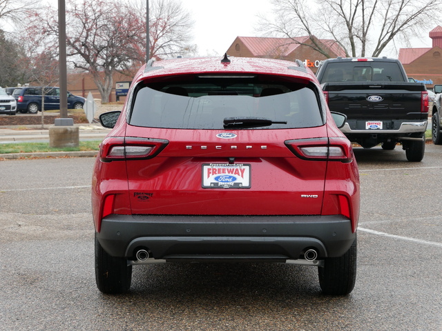 2025 Ford Escape ST-Line 4