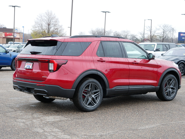 2025 Ford Explorer ST-Line 5