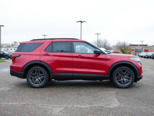 2025 Ford Explorer ST-Line 6