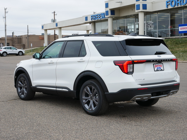 2025 Ford Explorer Active 2