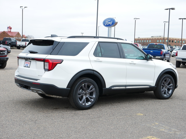 2025 Ford Explorer Active 3