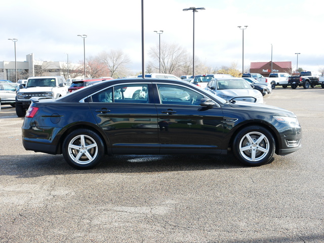 2015 Ford Taurus SHO 6