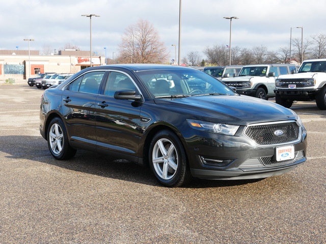 2015 Ford Taurus SHO 7