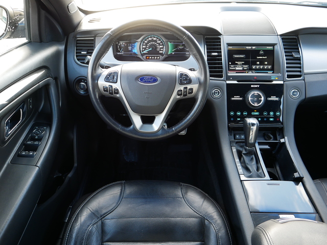 2015 Ford Taurus SHO 18