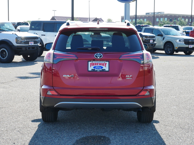 2017 Toyota RAV4 XLE 4