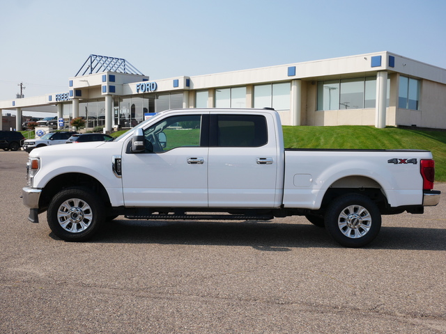 2022 Ford Super Duty F-250 SRW XLT 2