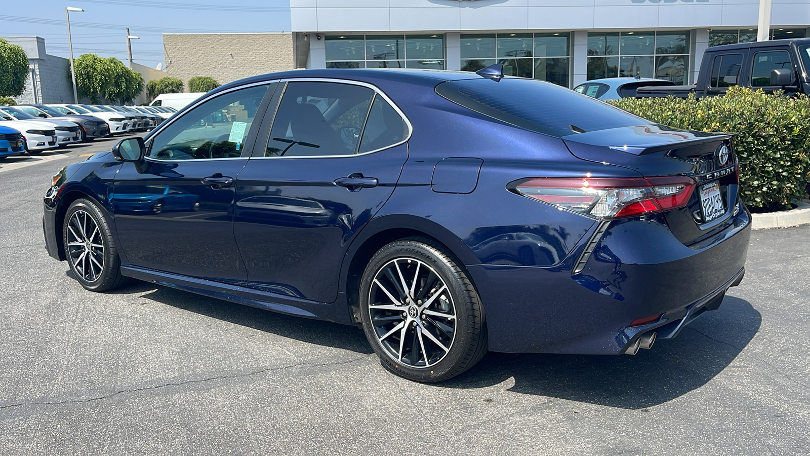 2022 Toyota Camry SE 4