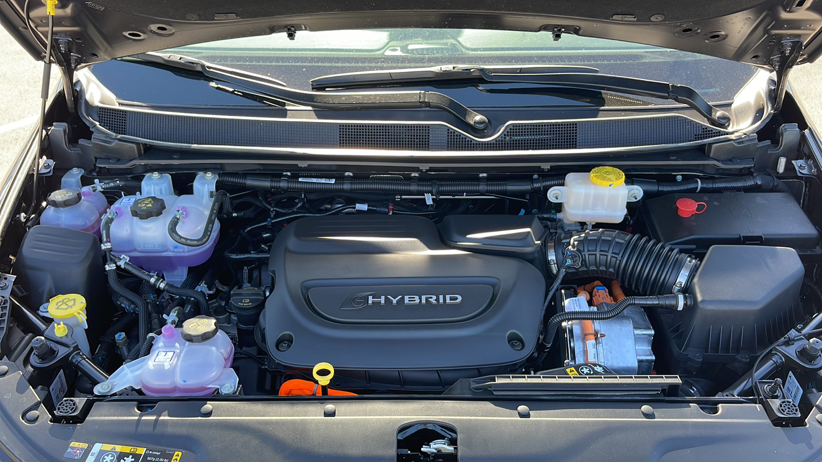 2023 Chrysler Pacifica Hybrid Limited 31