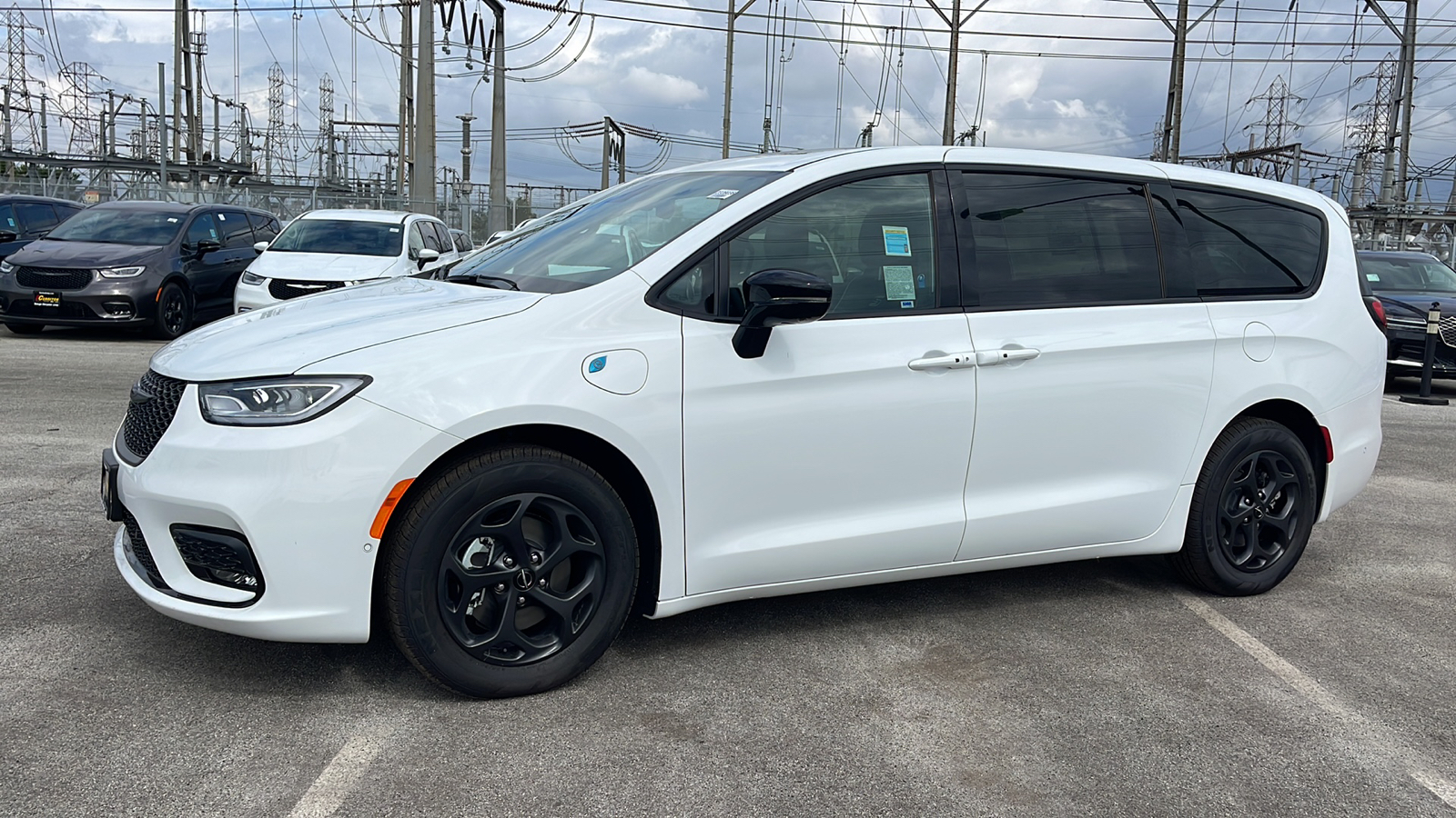 2023 Chrysler Pacifica Hybrid Limited 2