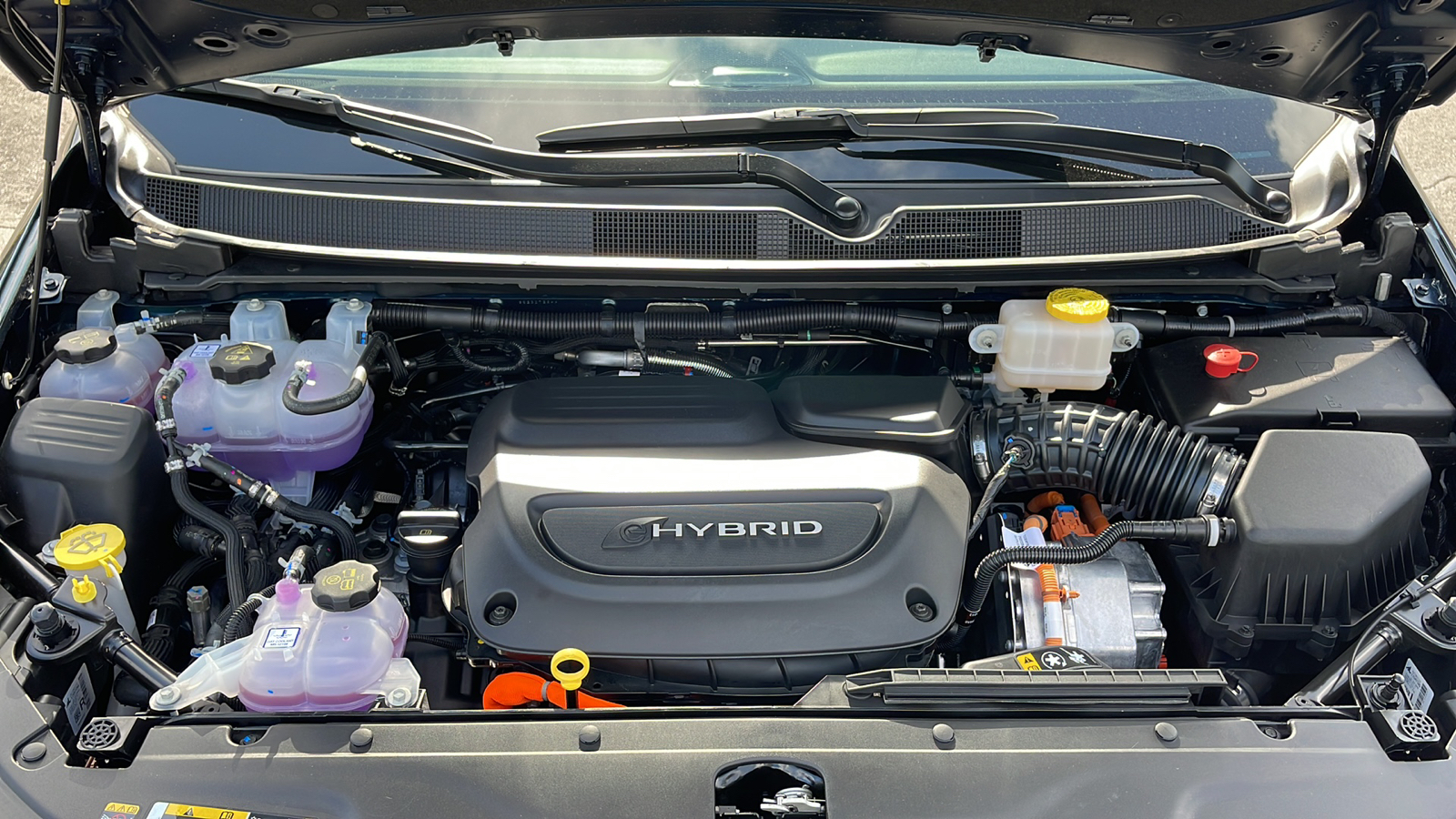 2023 Chrysler Pacifica Hybrid Touring L 30