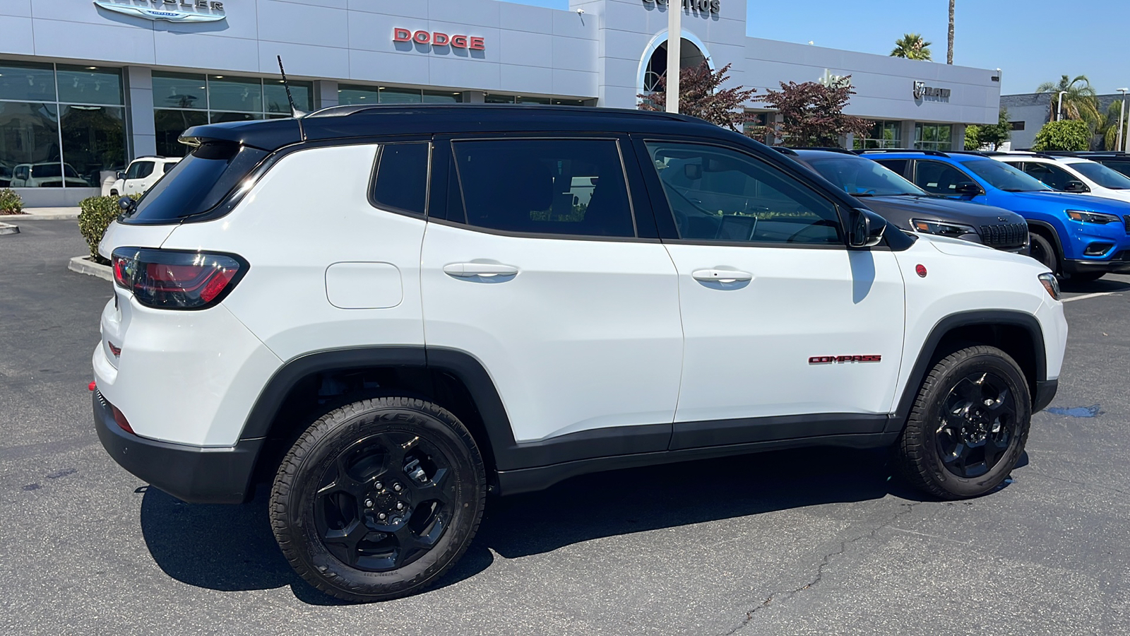 2023 Jeep Compass Trailhawk 6