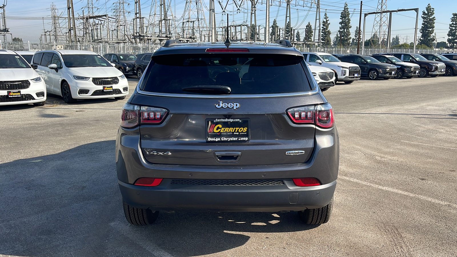 2023 Jeep Compass Latitude Lux 5