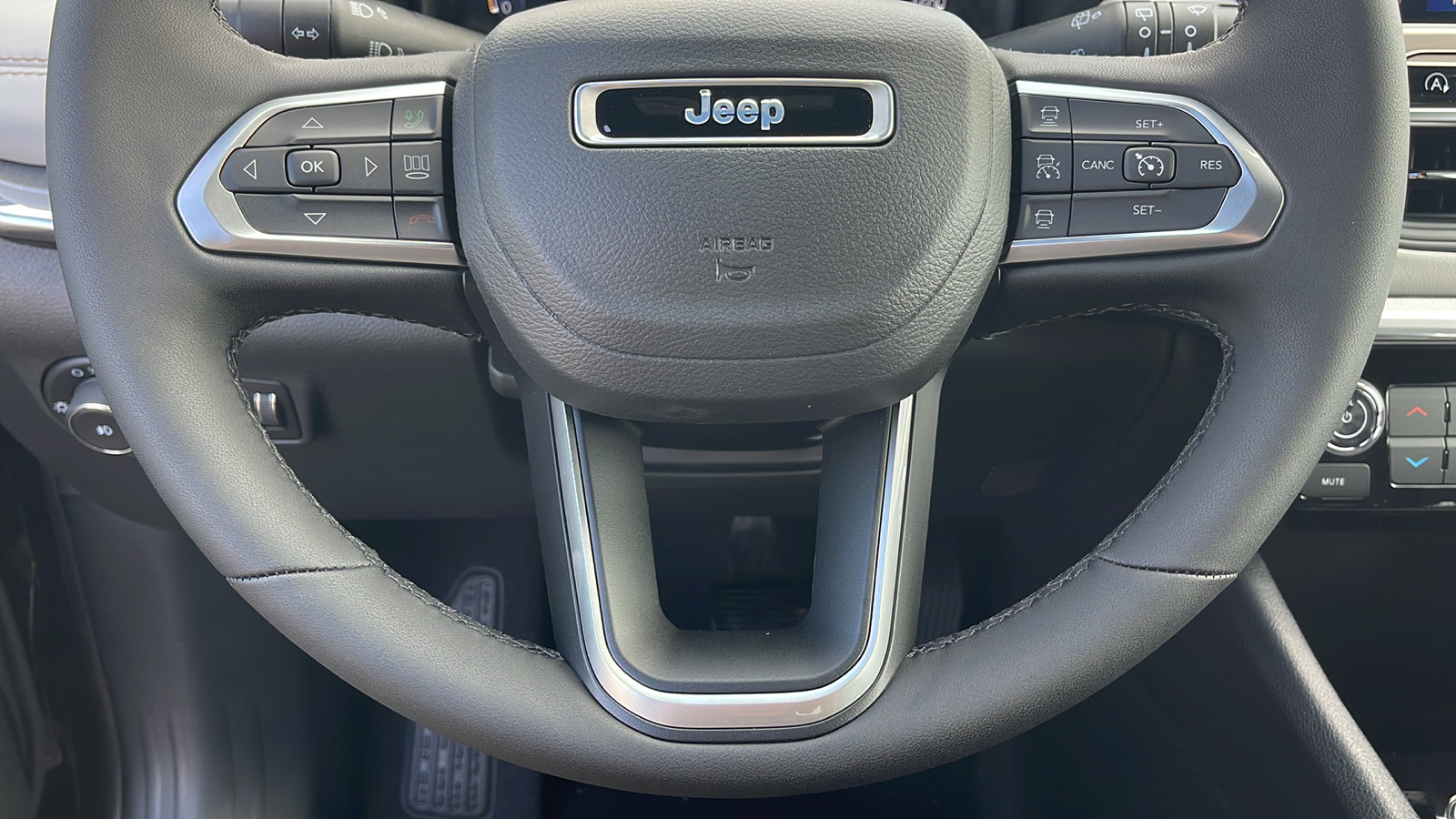 2023 Jeep Compass Limited 18