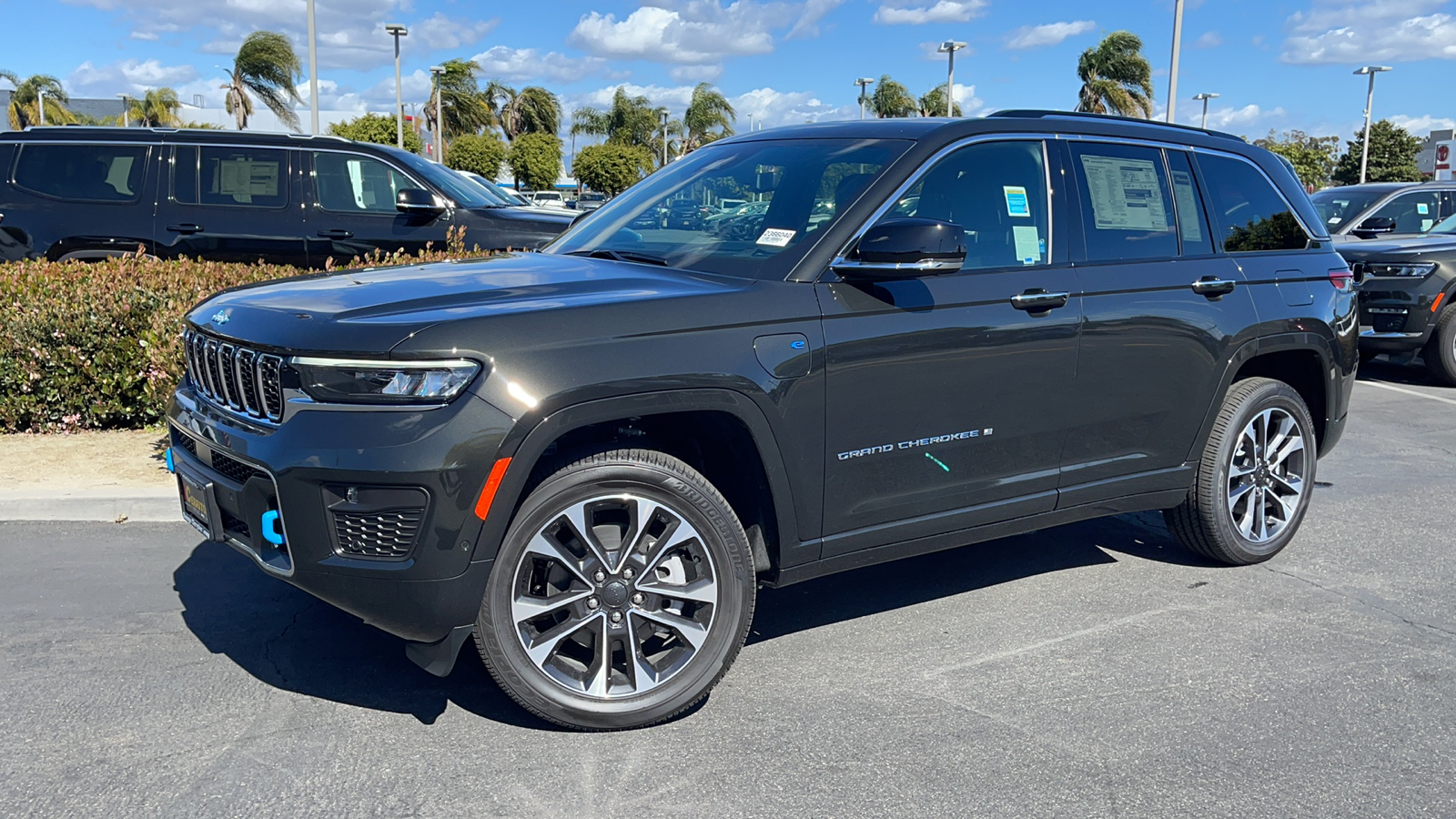 2023 Jeep Grand Cherokee 4xe Overland 1