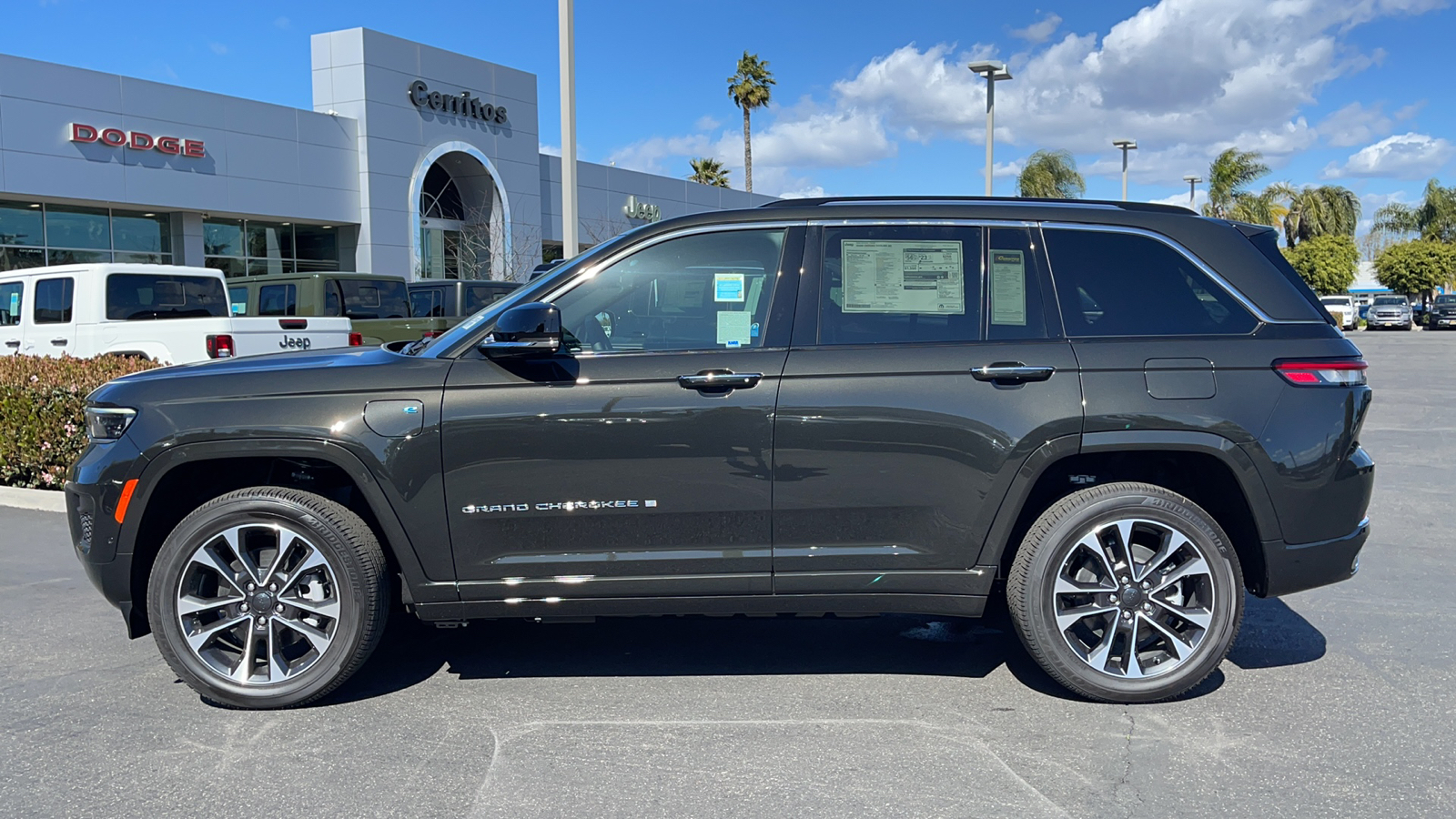 2023 Jeep Grand Cherokee 4xe Overland 3