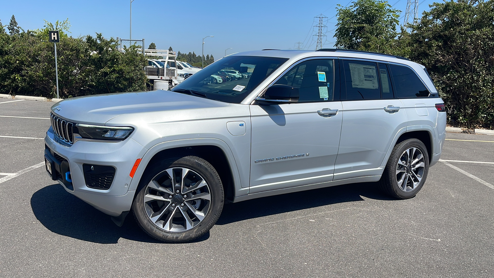 2023 Jeep Grand Cherokee 4xe Overland 1