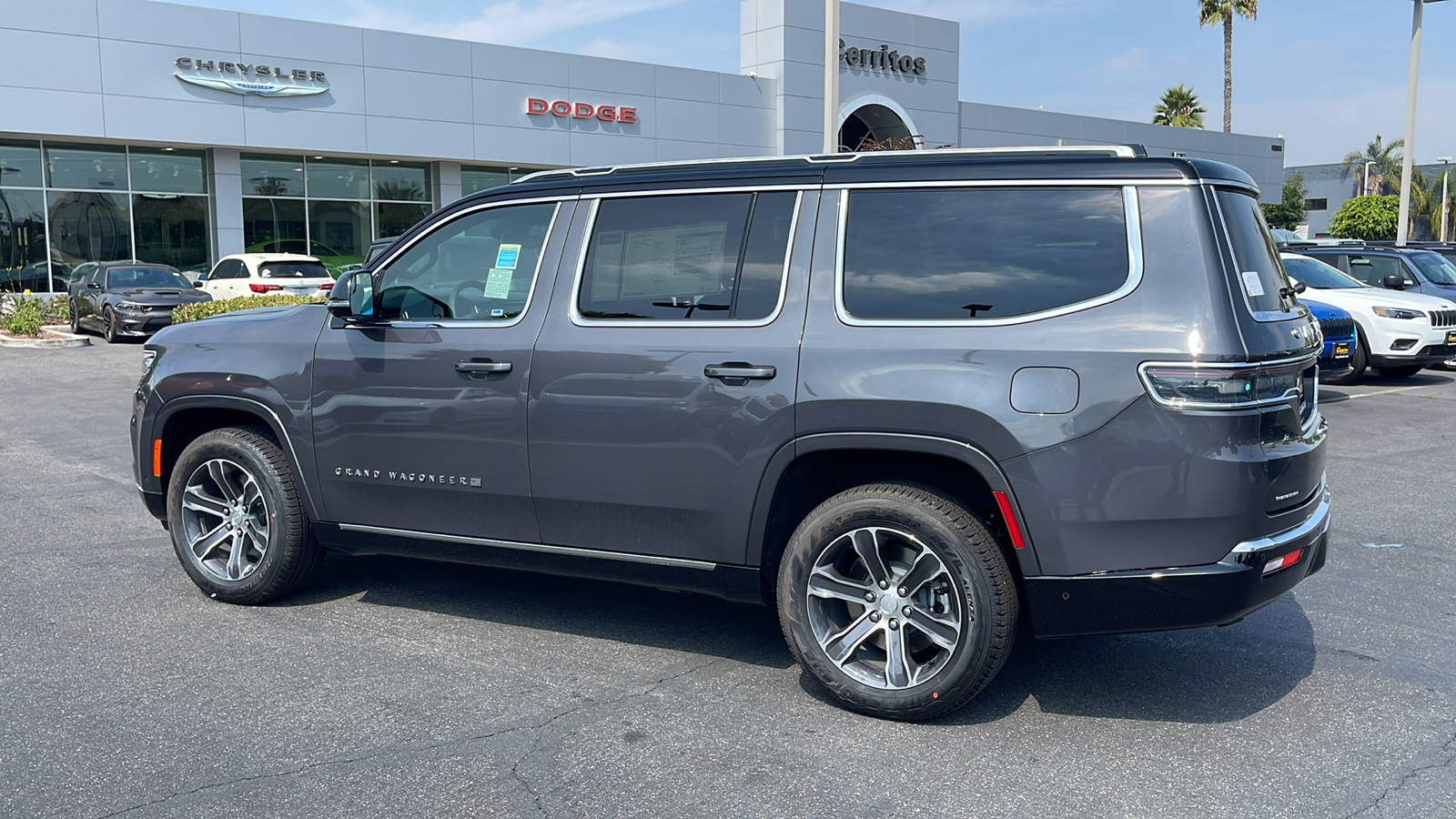 2023 Jeep Grand Wagoneer  4