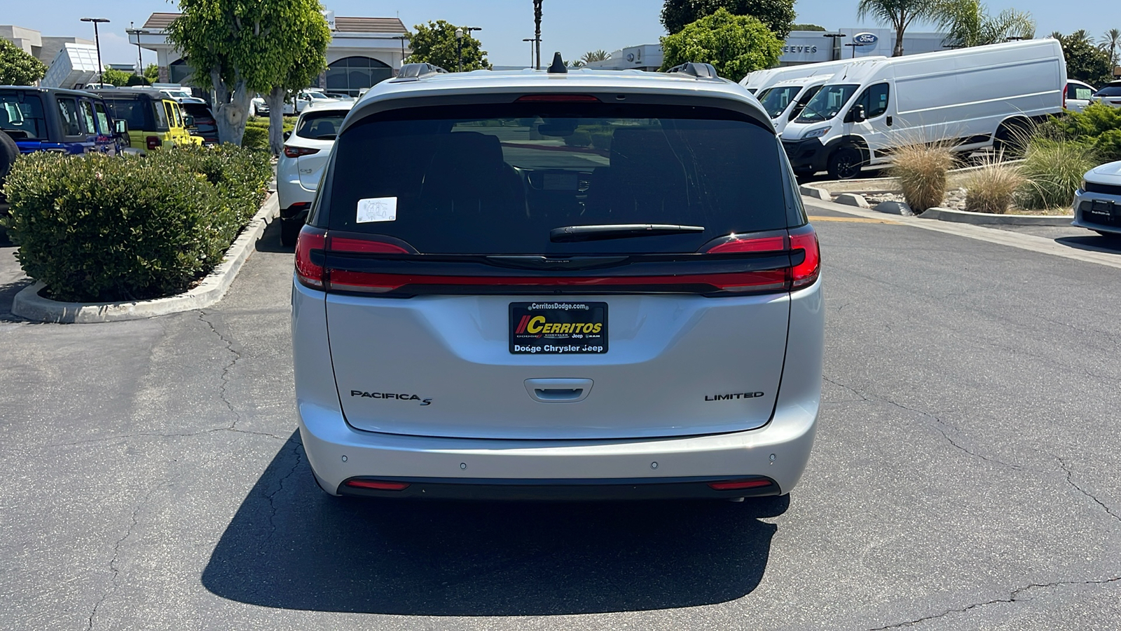 2024 Chrysler Pacifica Limited 5