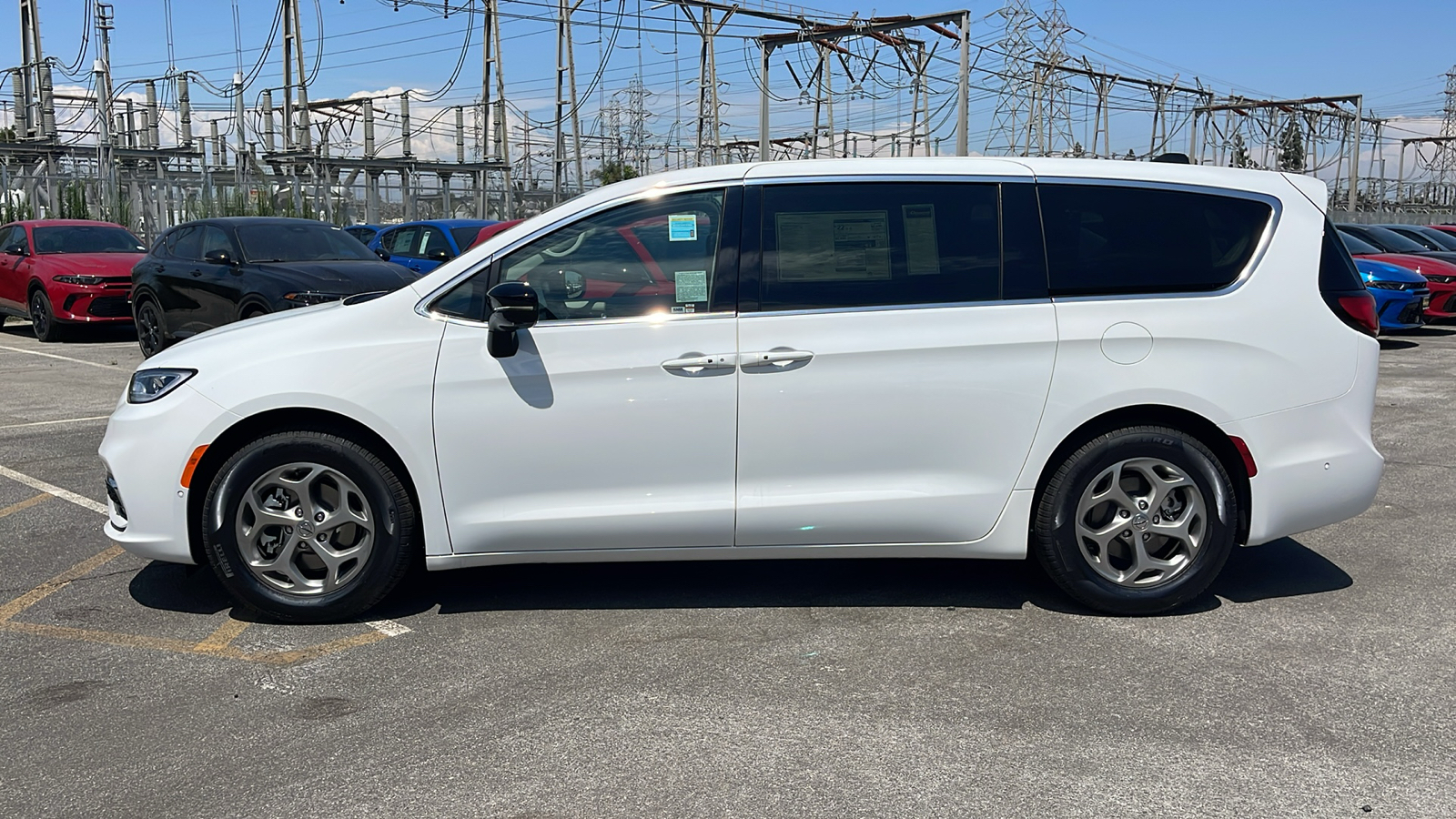 2024 Chrysler Pacifica Limited 3