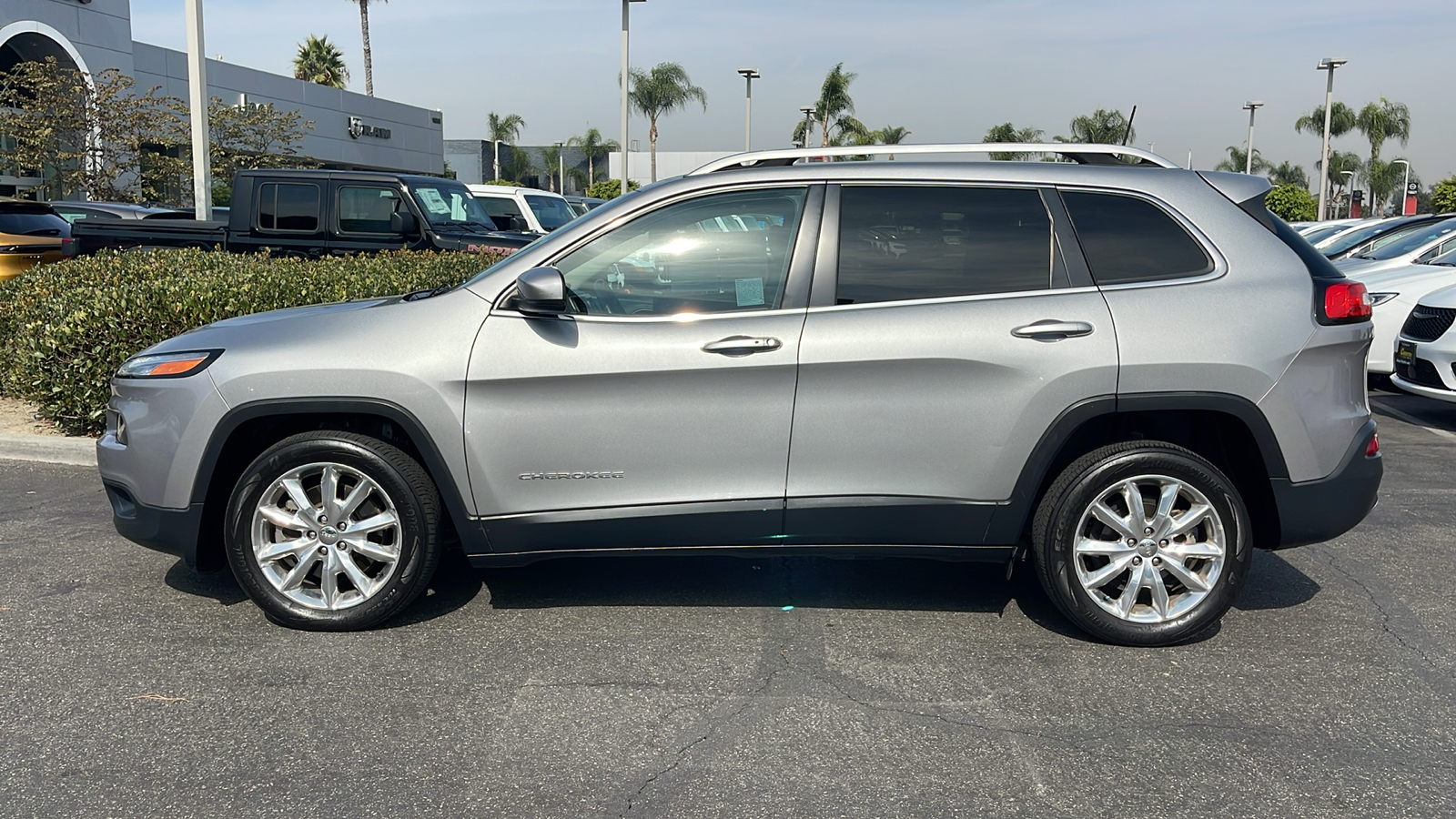 2016 Jeep Cherokee Limited 3