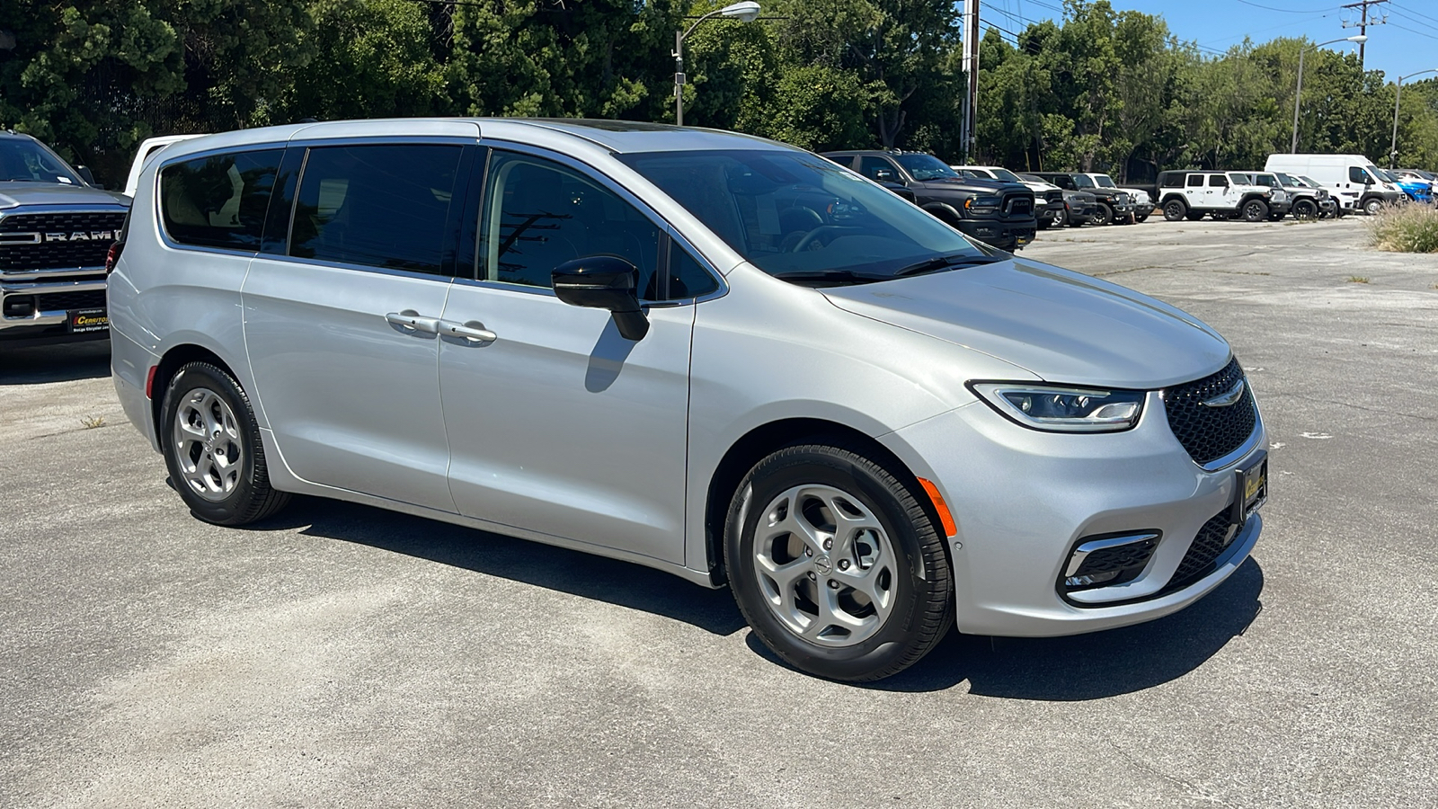 2024 Chrysler Pacifica Limited 8