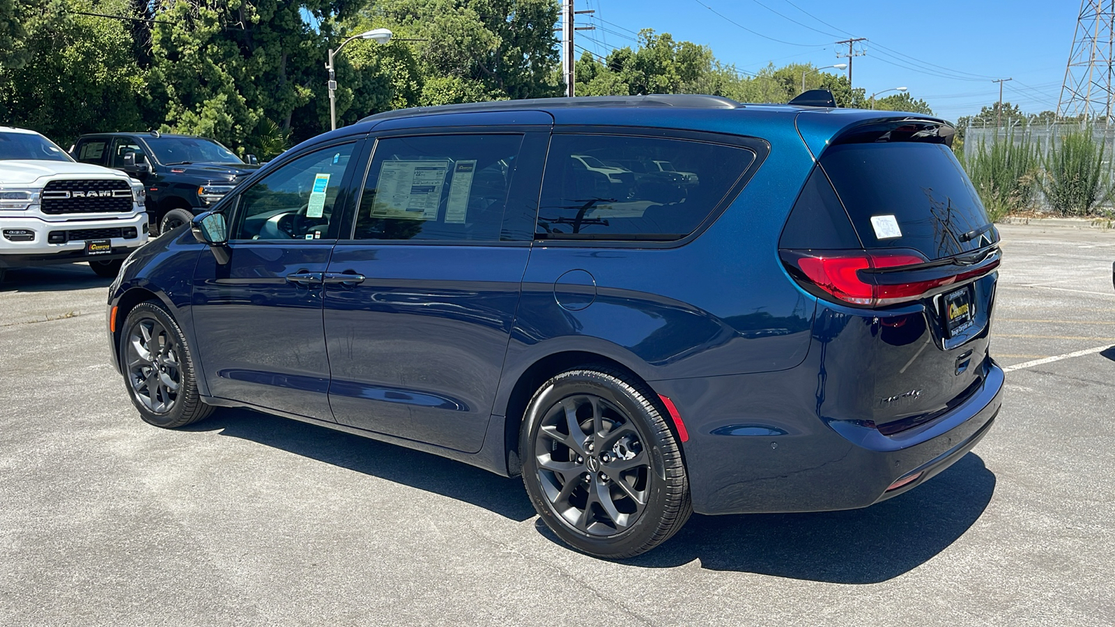 2024 Chrysler Pacifica Limited 4