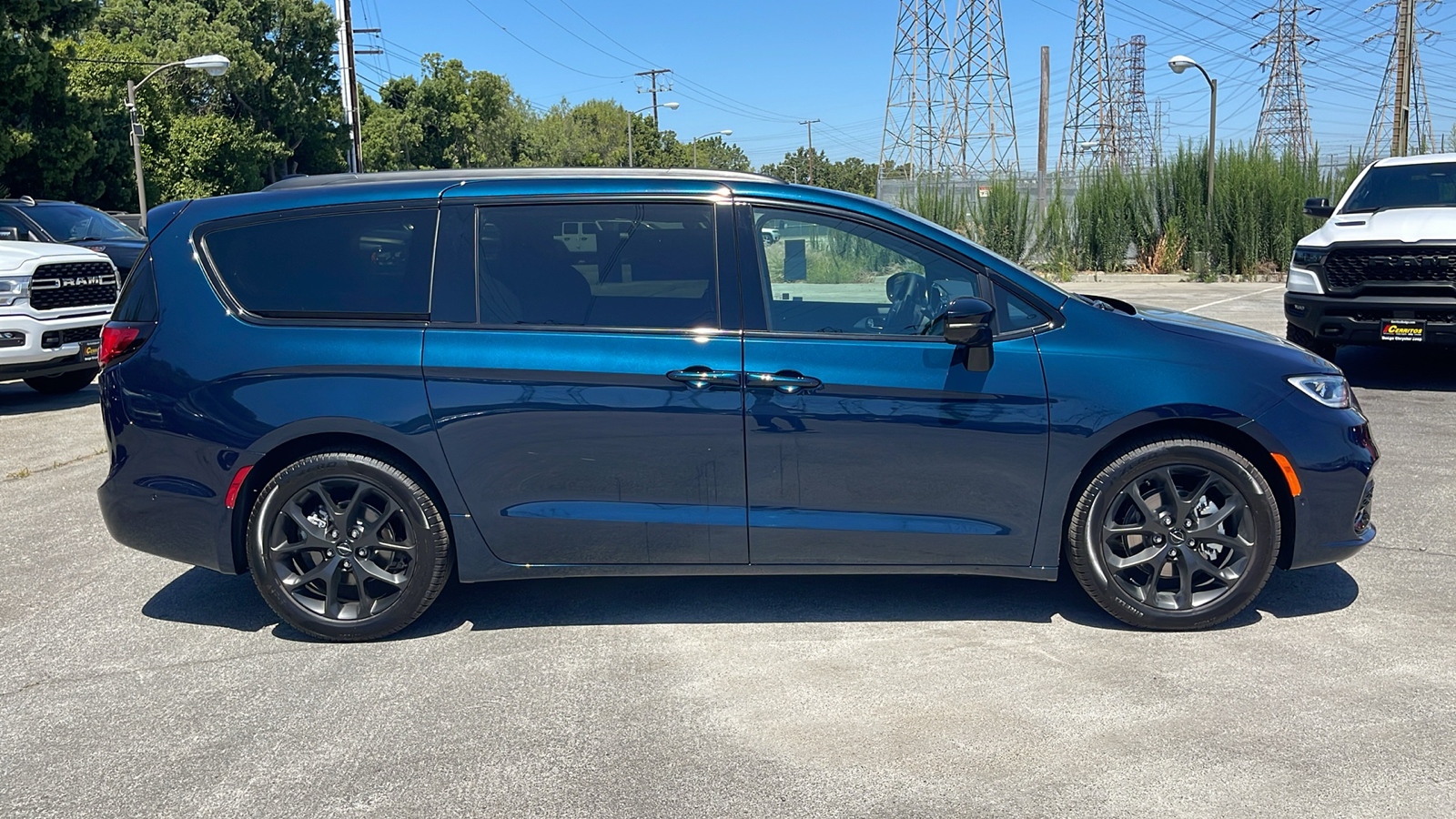 2024 Chrysler Pacifica Limited 7