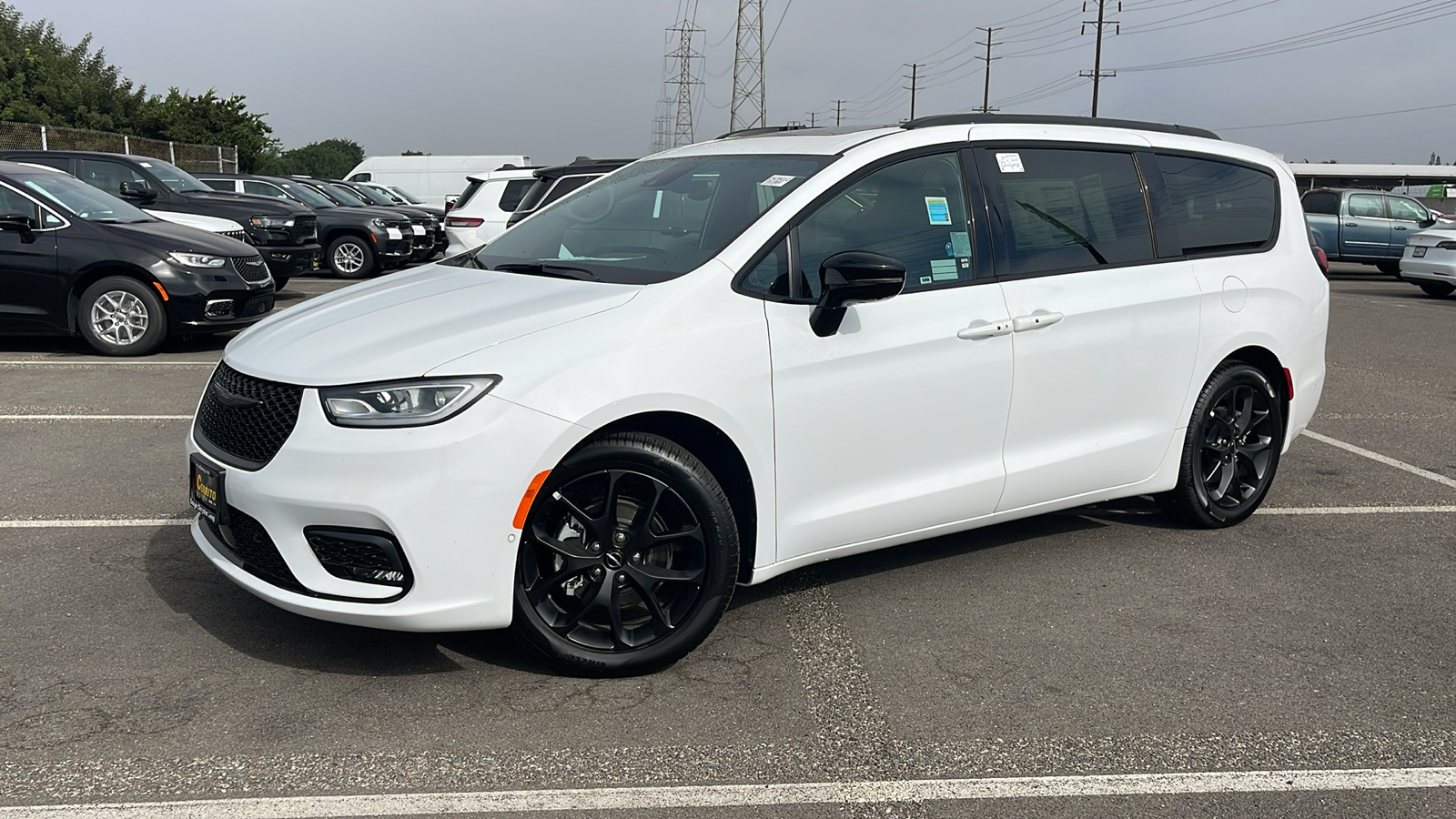 2024 Chrysler Pacifica Limited 1