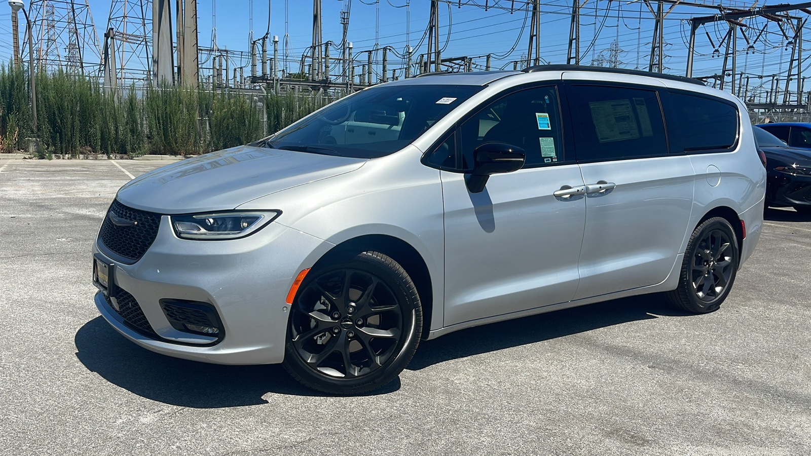 2024 Chrysler Pacifica Touring L 1