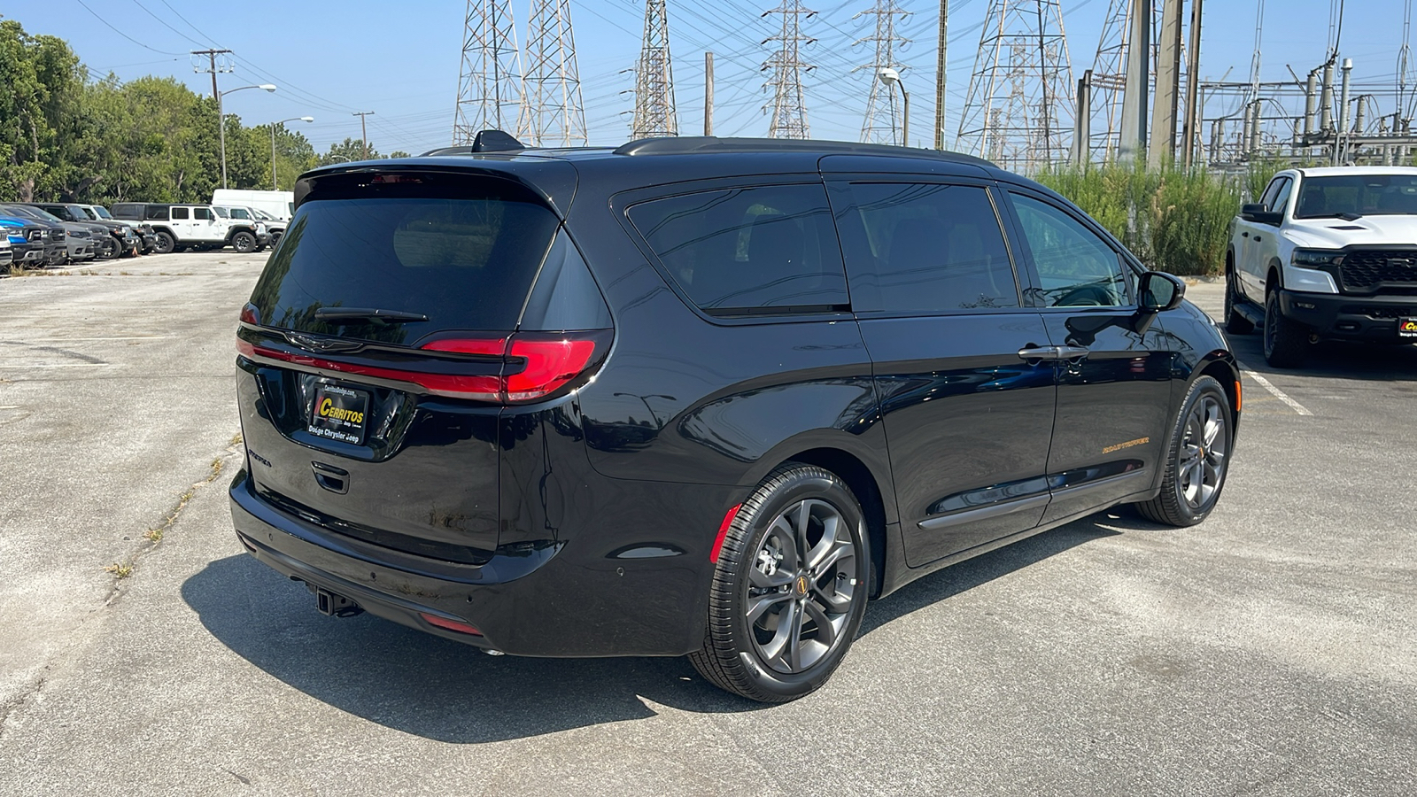 2024 Chrysler Pacifica Touring L 6